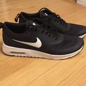Women’s Nike Air Max Thea